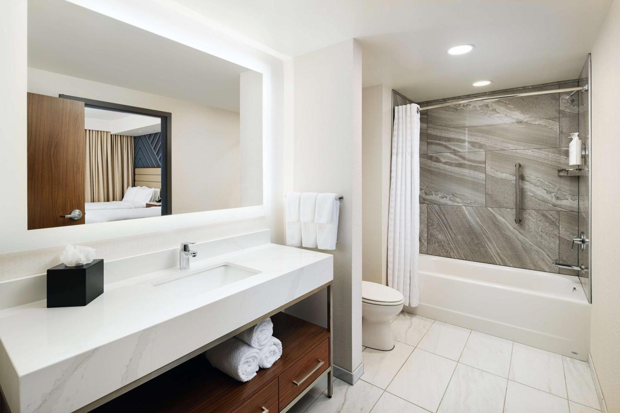 Embassy Suites By Hilton Atlanta Airport North Hapeville Dış mekan fotoğraf